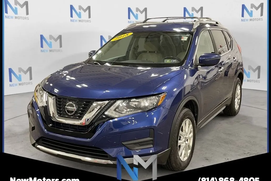 2018 Nissan Rogue SV photo 1