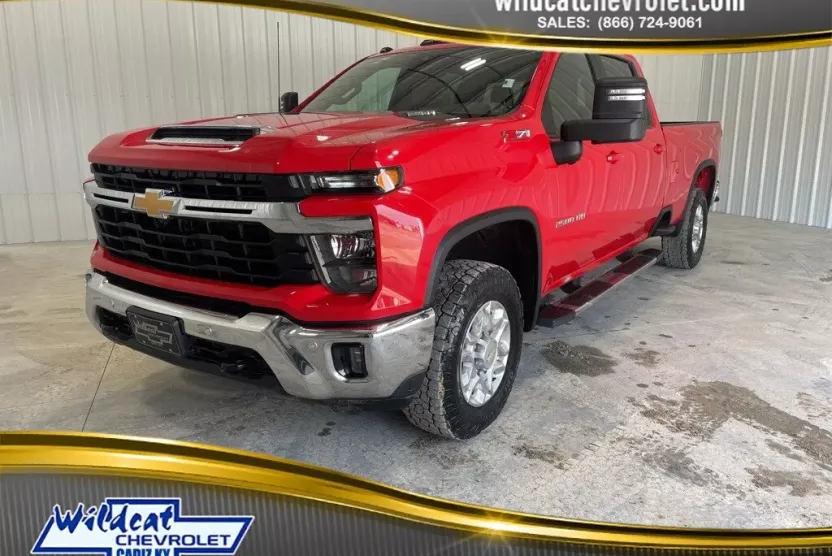 2025 Chevrolet Silverado LT photo 1
