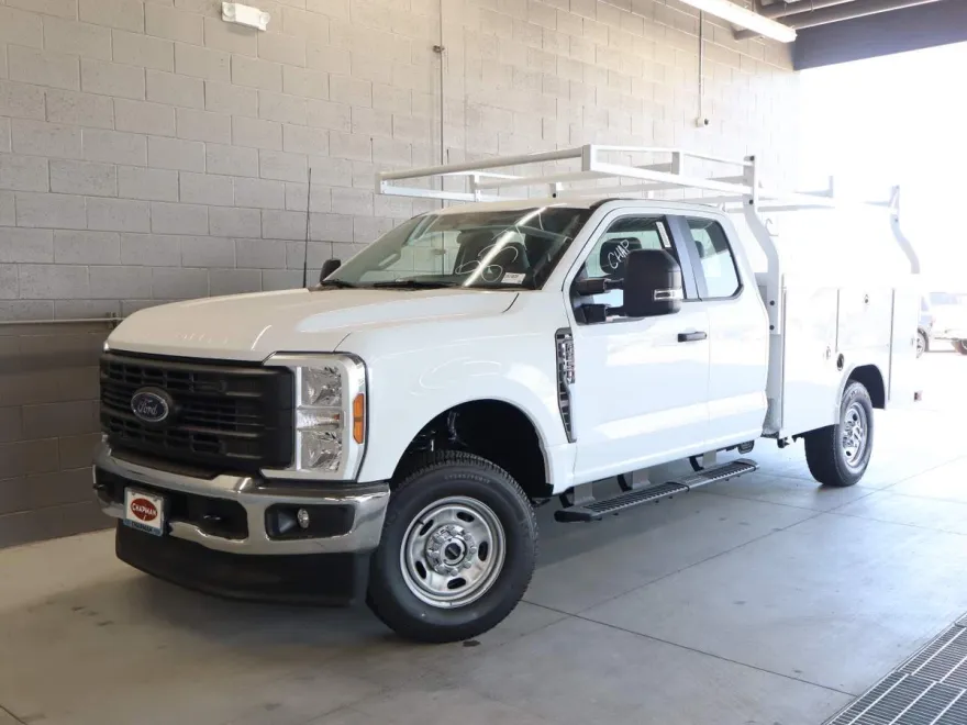 2025 Ford F-250 XL photo 1