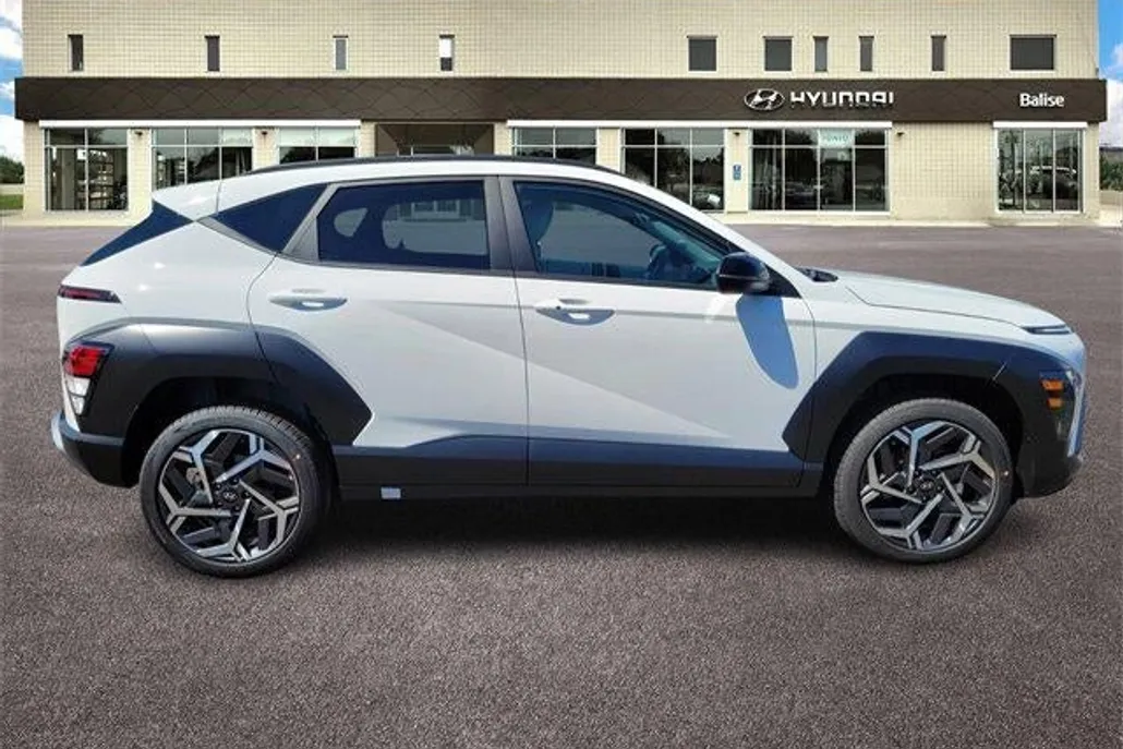 2026 Hyundai Kona SEL photo 1