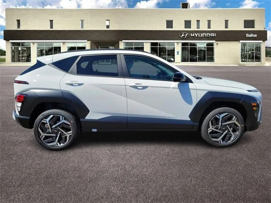 2026 Hyundai Kona SEL photo 1