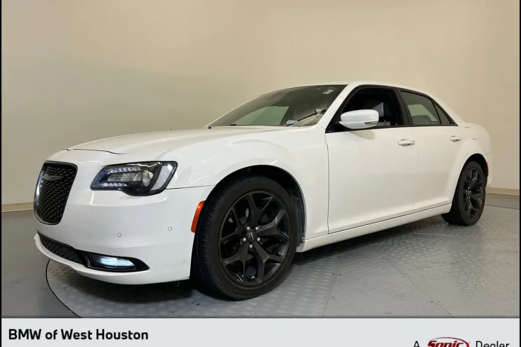 2021 Chrysler 300 S photo 1