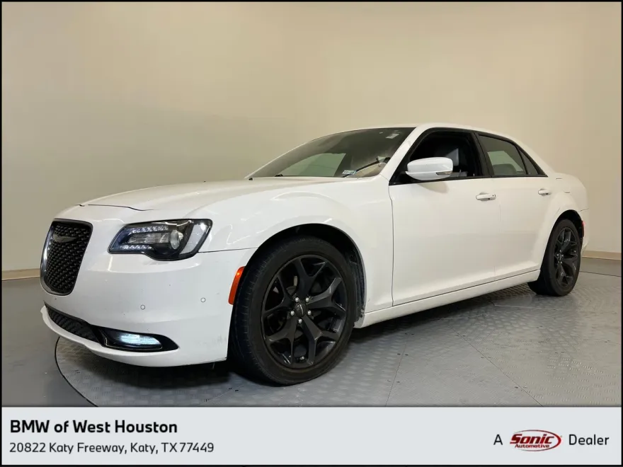 2021 Chrysler 300 S photo 1