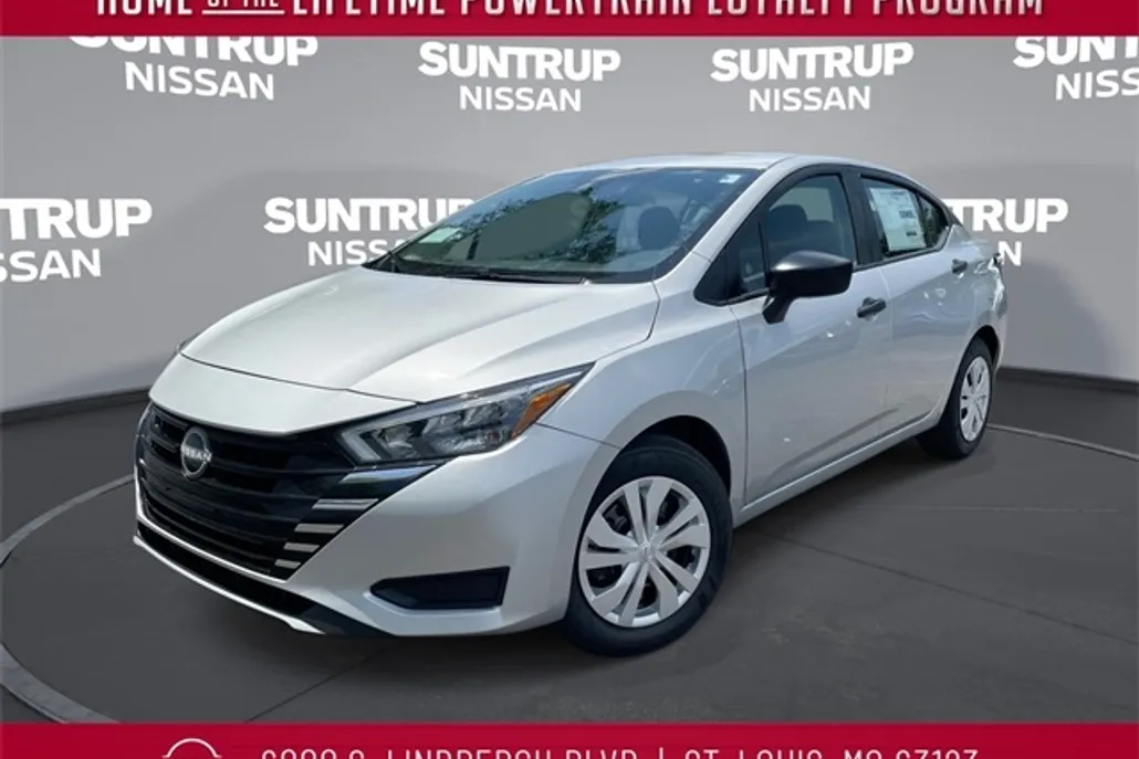 2025 Nissan Versa 1.6 S photo 1