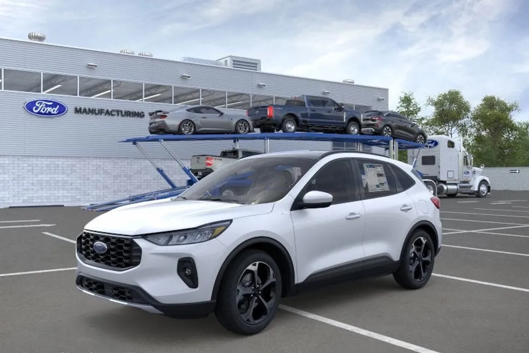 2025 Ford Escape ST-Line Select photo 1