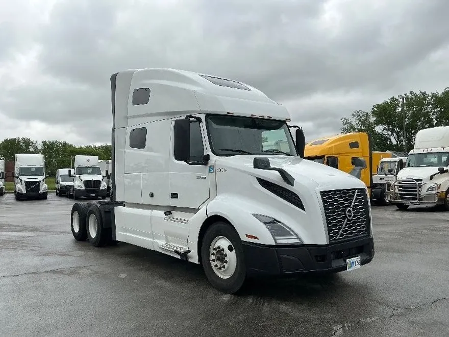 2021 Volvo Truck VNL photo 1