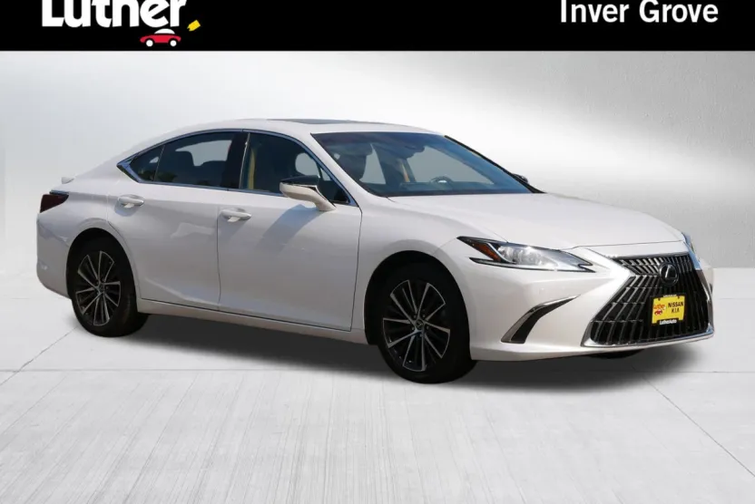 2022 Lexus ES 250 AWD photo 1