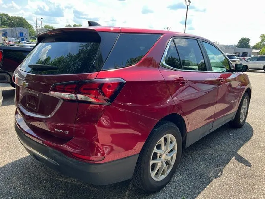 2023 Chevrolet Equinox LT photo 1