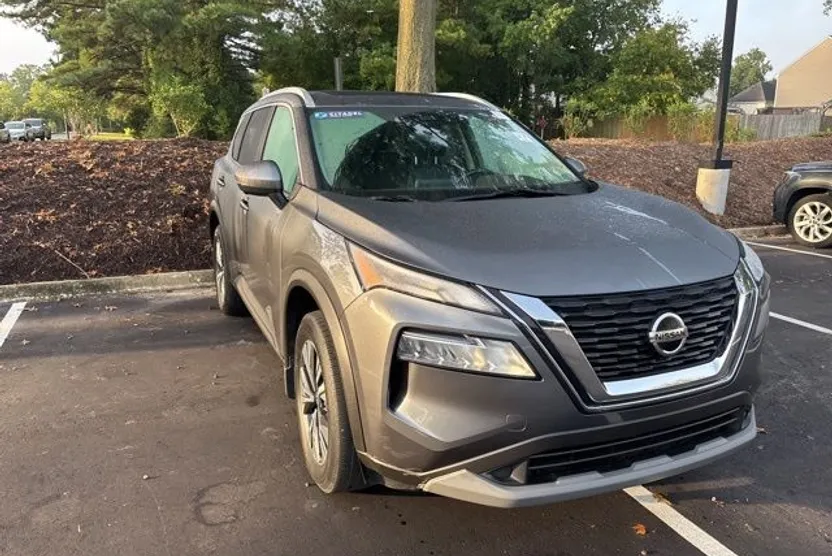 2021 Nissan Rogue SV photo 1