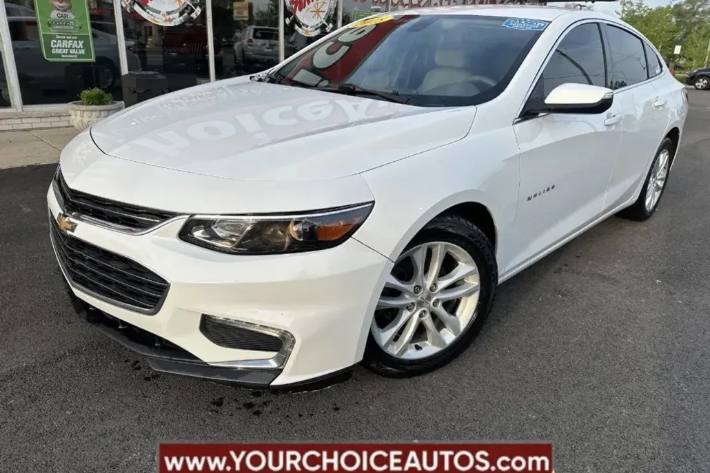 2018 Chevrolet Malibu 1LT photo 1
