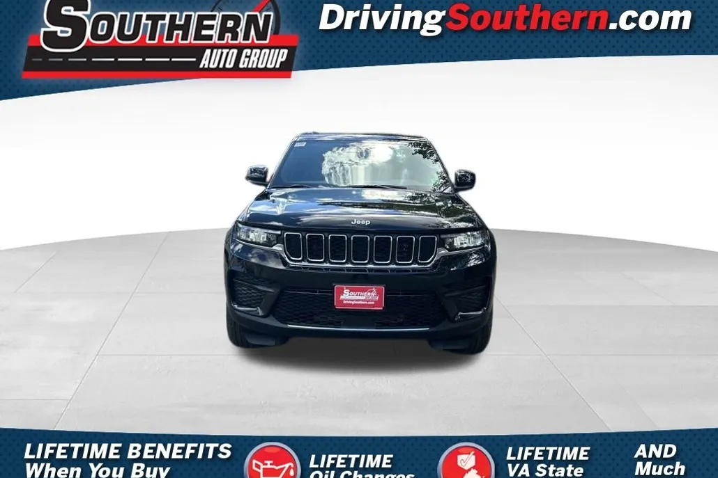 2025 Jeep Grand Cherokee Laredo photo 1