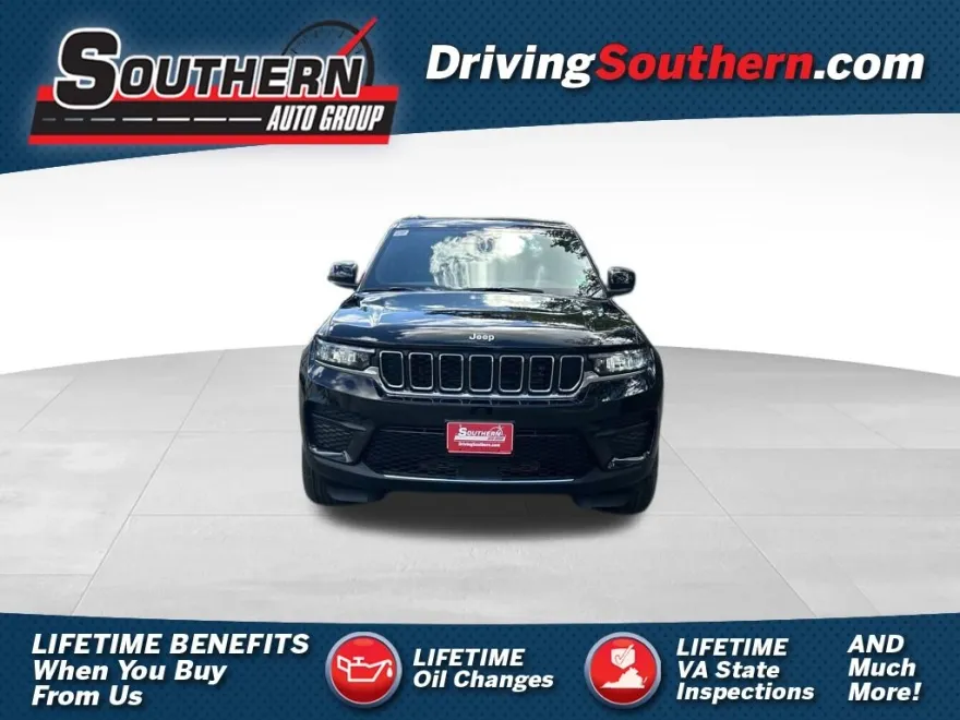 2025 Jeep Grand Cherokee Laredo photo 1
