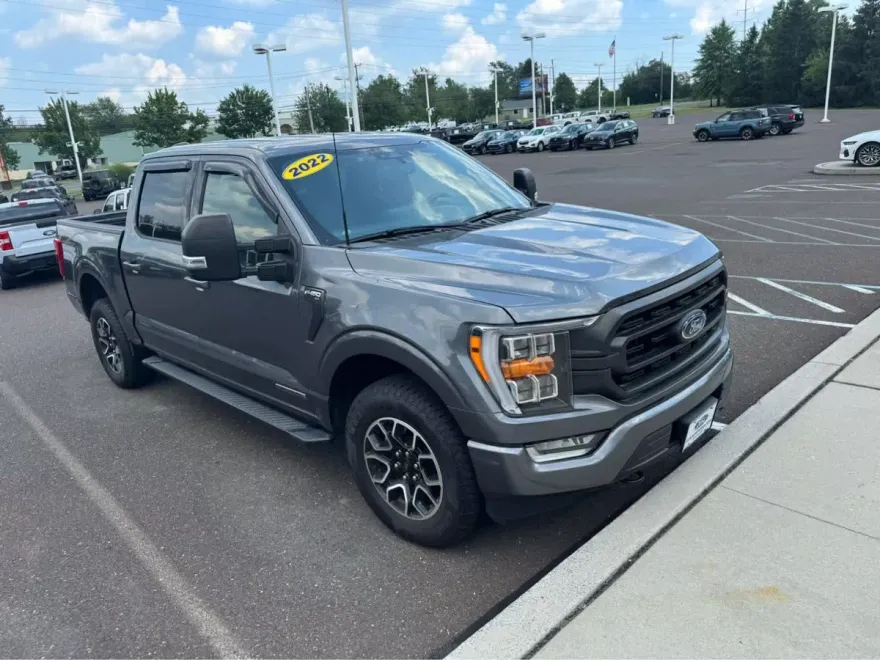 2022 Ford F-150 XLT photo 1