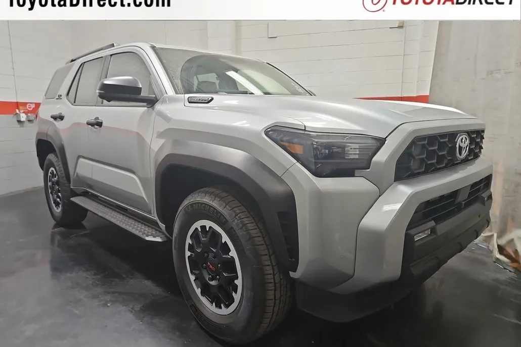 2025 Toyota 4Runner TRD Off-Road Premium photo 1
