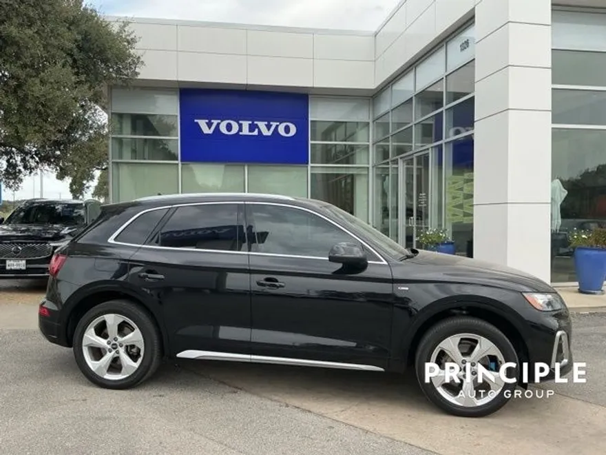 2024 Audi Q5 45 S line Premium photo 1