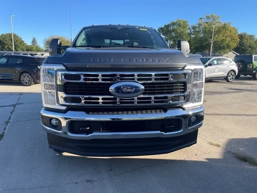 2026 Ford F-350 photo 1