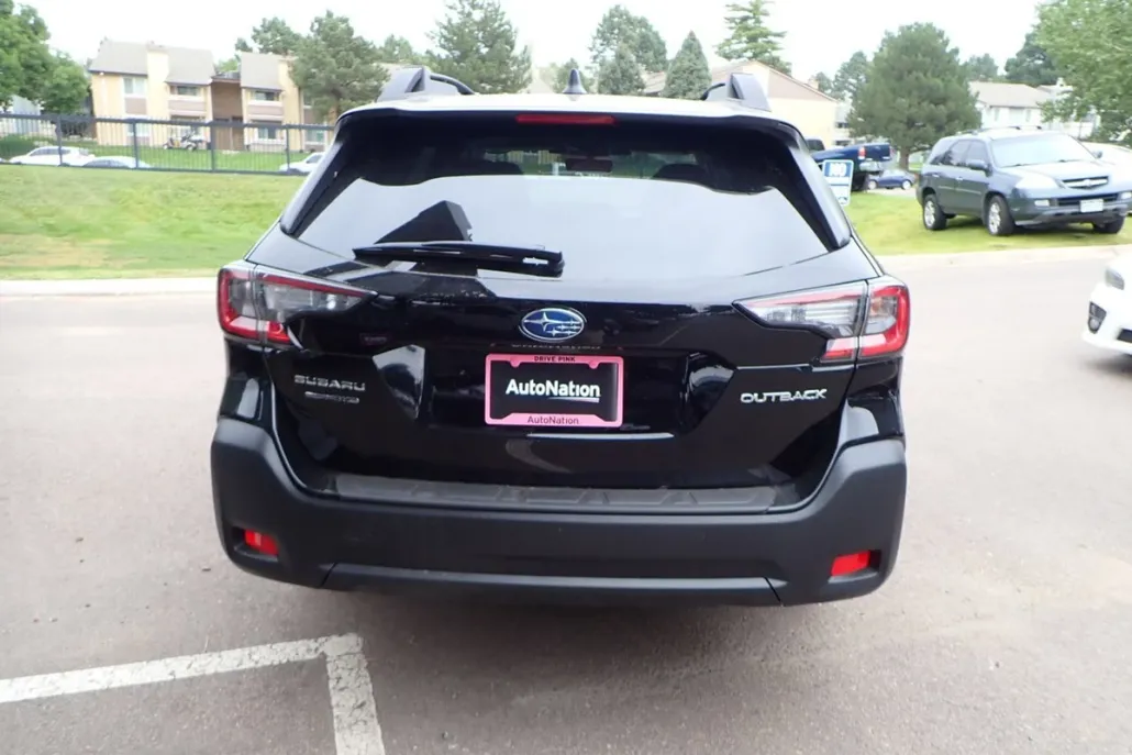 2025 Subaru Outback Premium photo 1
