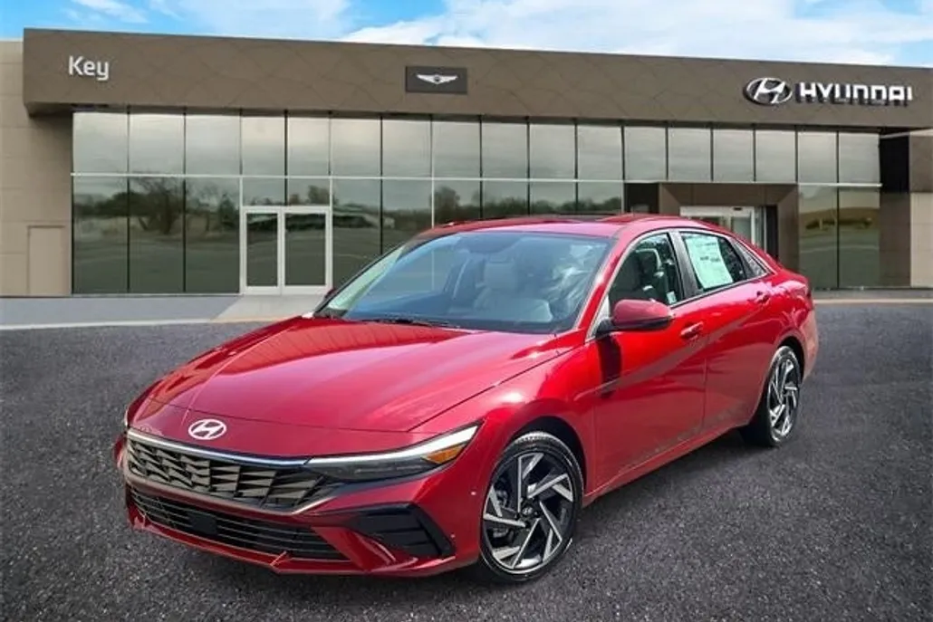 2025 Hyundai Elantra Hybrid Limited photo 1