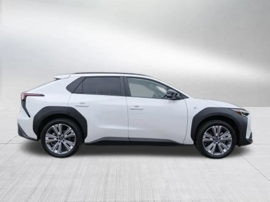2023 Subaru Solterra Limited photo 1