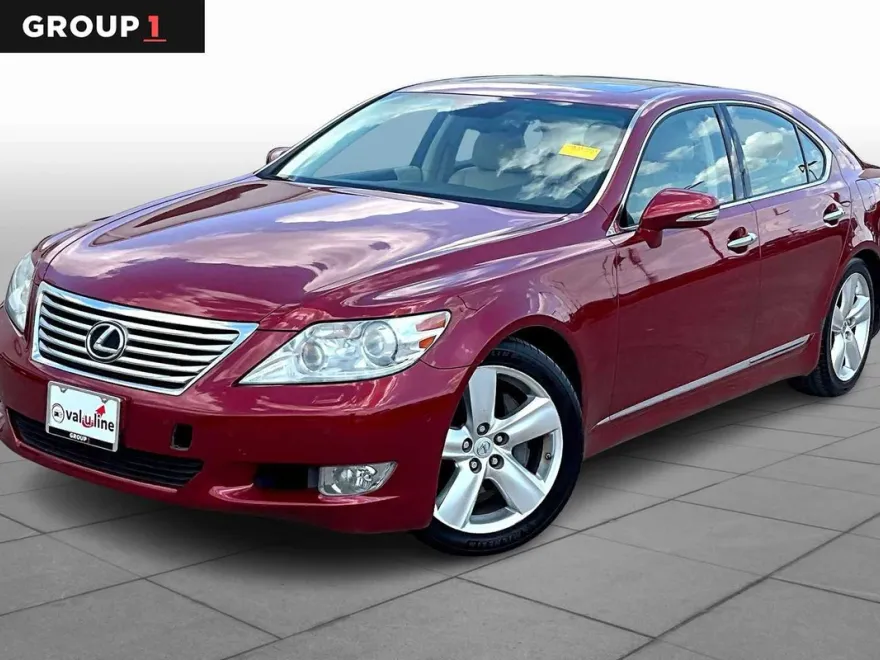 2010 Lexus LS 460 Luxury photo 1