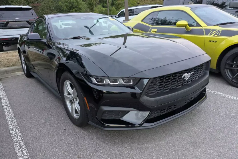 2024 Ford Mustang EcoBoost photo 1