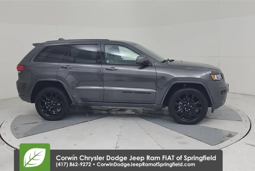 2020 Jeep Grand Cherokee Altitude photo 1