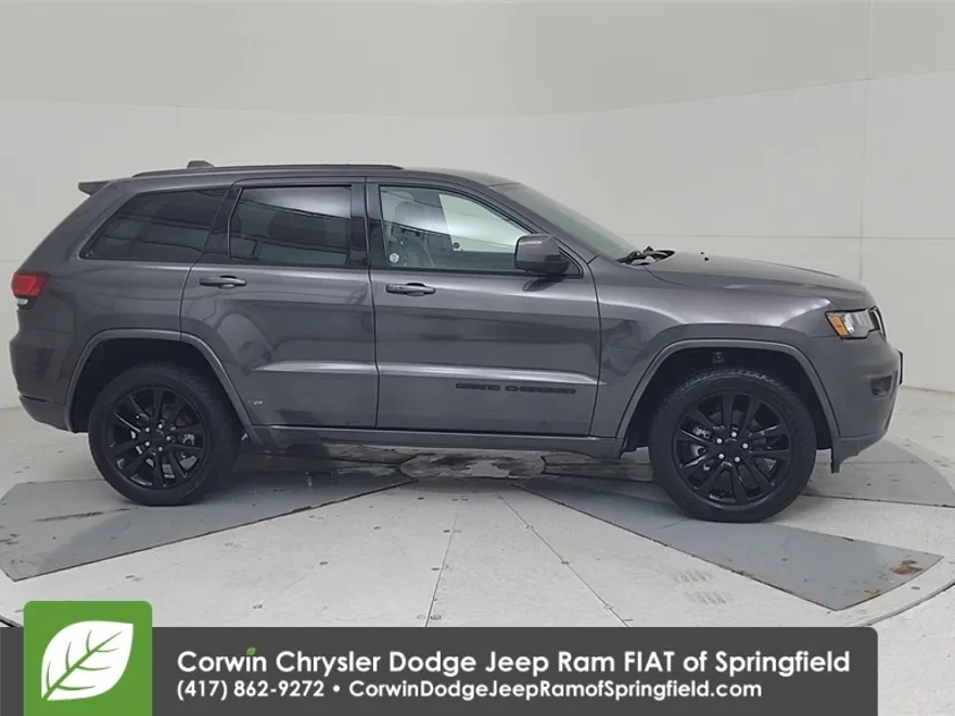 2020 Jeep Grand Cherokee Altitude photo 1