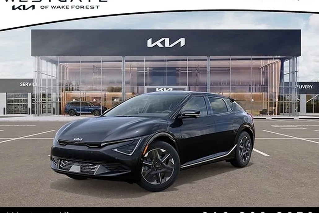 2025 Kia EV6 Light photo 1