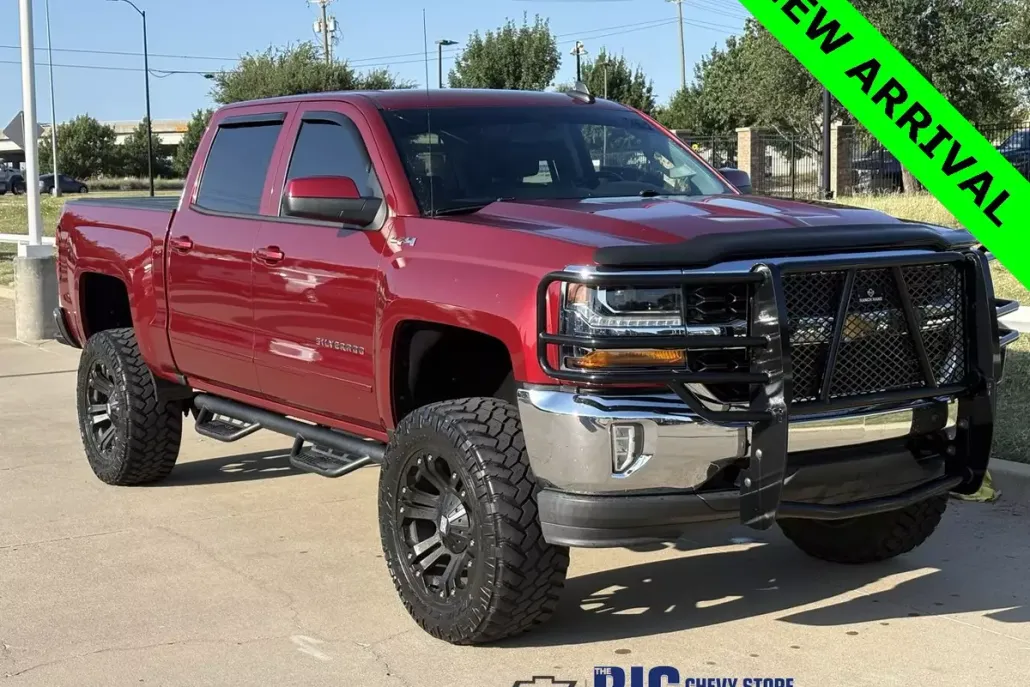 2018 Chevrolet Silverado 1500 LT photo 1