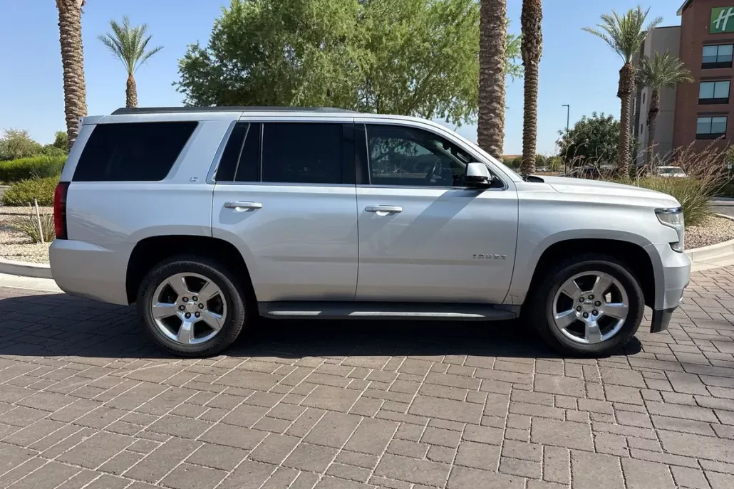 2015 Chevrolet Tahoe LT photo 1
