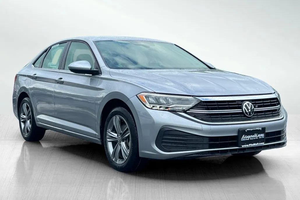 2024 Volkswagen Jetta SE photo 1