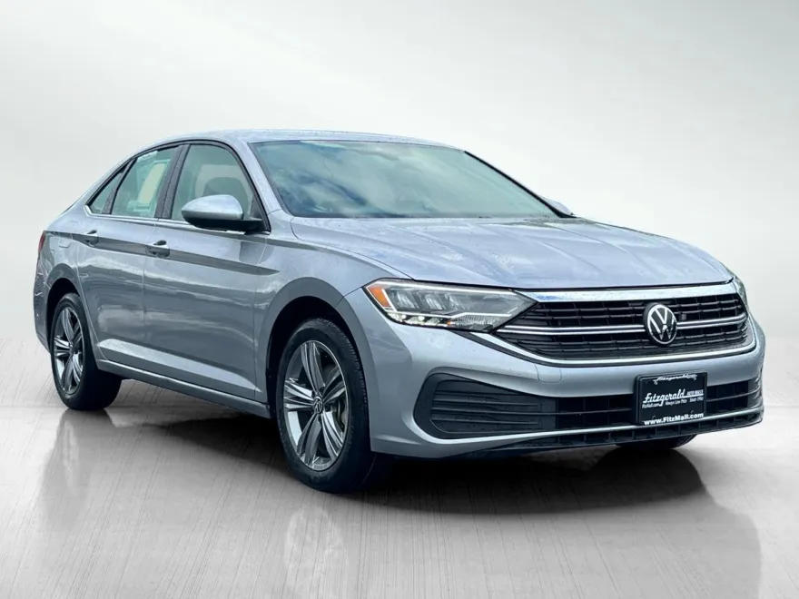 2024 Volkswagen Jetta SE photo 1