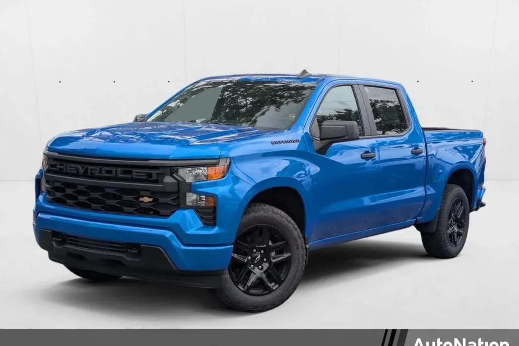 2025 Chevrolet Silverado 1500 Custom photo 1