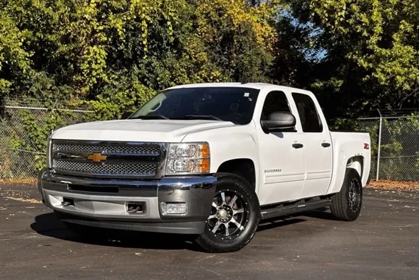 2013 Chevrolet Silverado 1500 LT photo 1