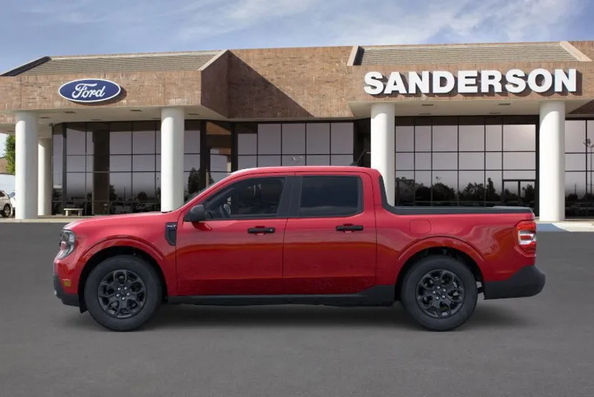 2025 Ford Maverick XLT photo 1