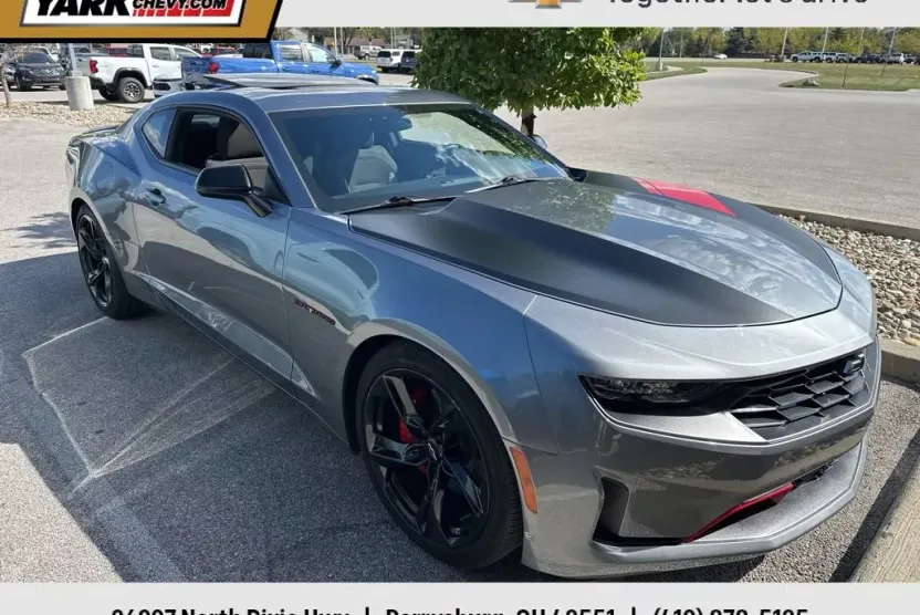 2021 Chevrolet Camaro 1LT Coupe photo 1