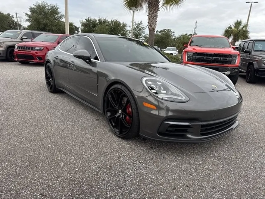 2018 Porsche Panamera 4S photo 1