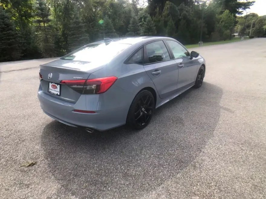 2022 Honda Civic Sport photo 1