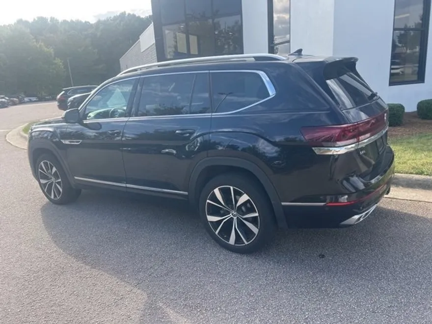 2024 Volkswagen Atlas SEL Premium R-Line photo 1