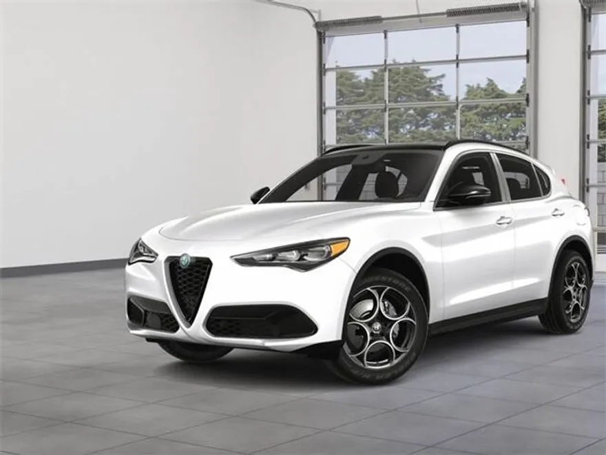 2025 Alfa Romeo Stelvio Sprint photo 1