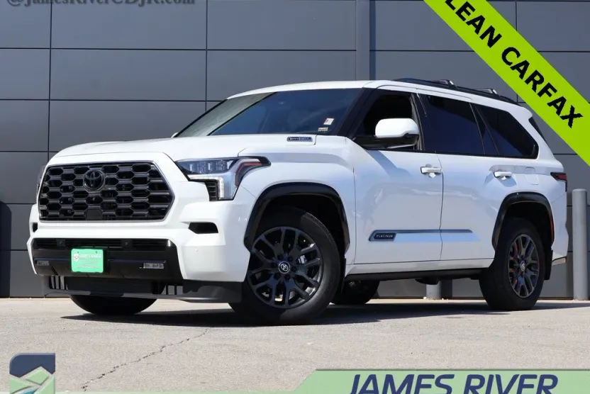 2025 Toyota Sequoia Platinum photo 1