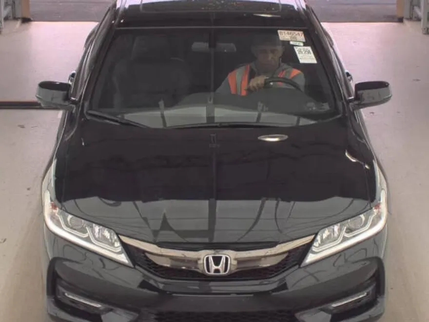 2017 Honda Accord EX-L V6 photo 1
