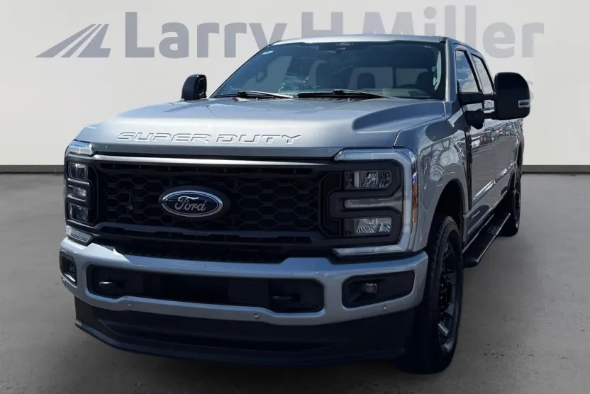 2024 Ford F-250 Lariat photo 1