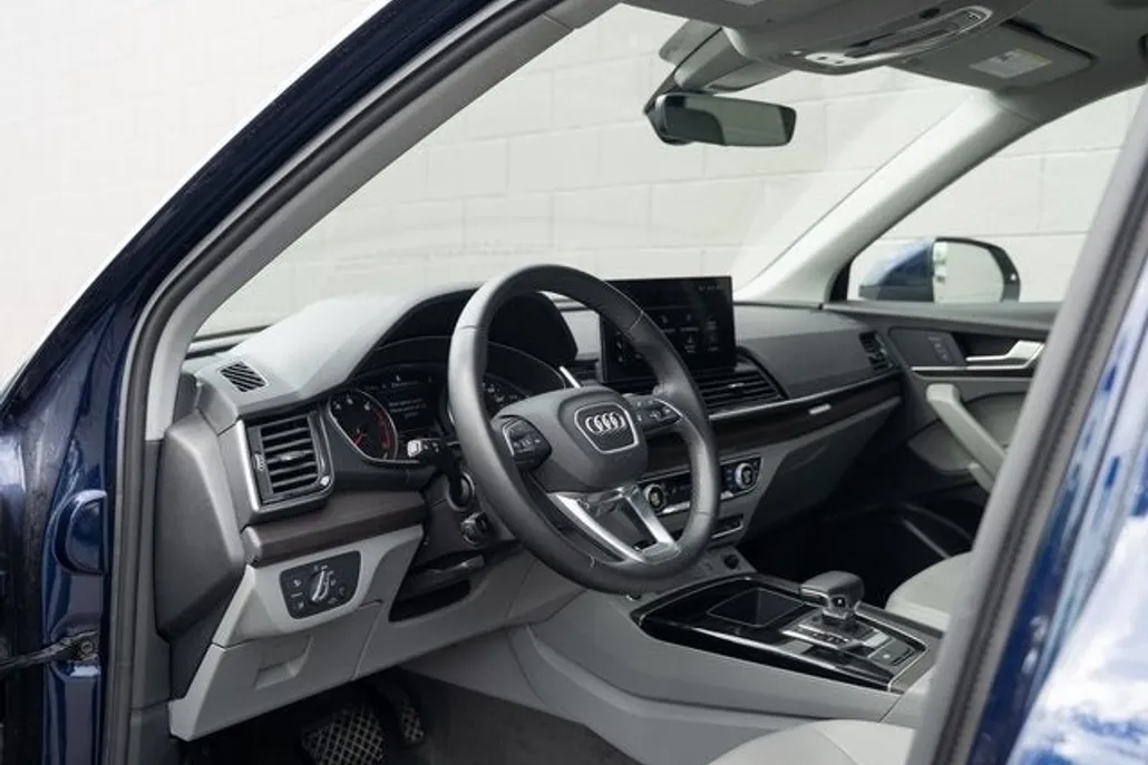 2022 Audi Q5 45 S line Premium photo 1