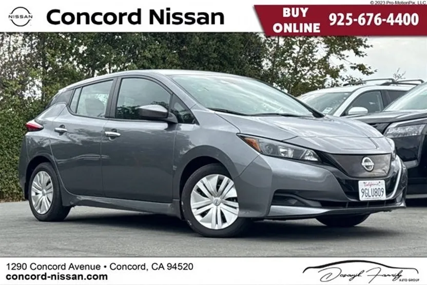 2023 Nissan Leaf S photo 1