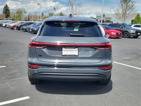 2025 Audi Q6 E-tron Premium Plus photo 4
