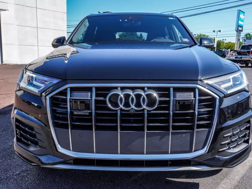 2022 Audi Q7 45 Premium Plus photo 1