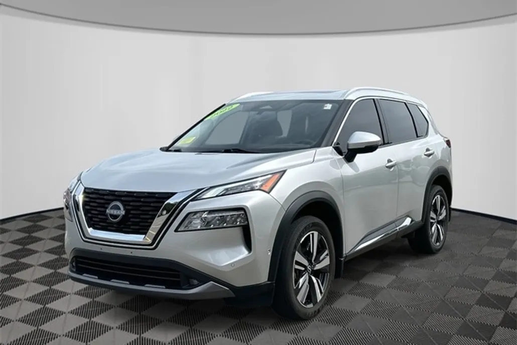2022 Nissan Rogue SL photo 1