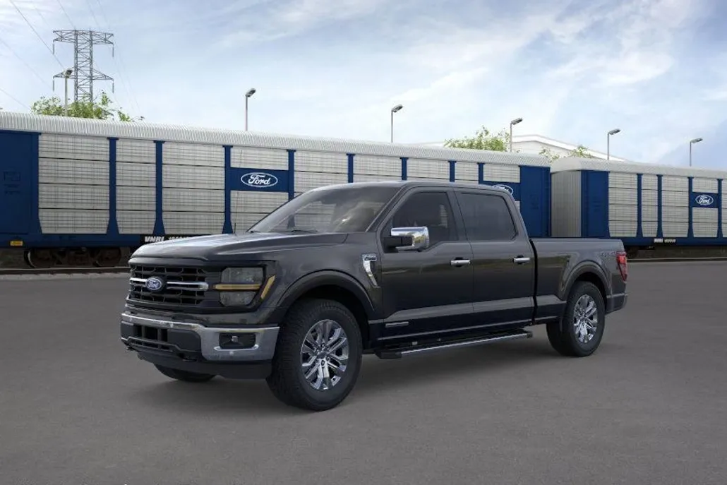 2025 Ford F-150 XLT photo 1