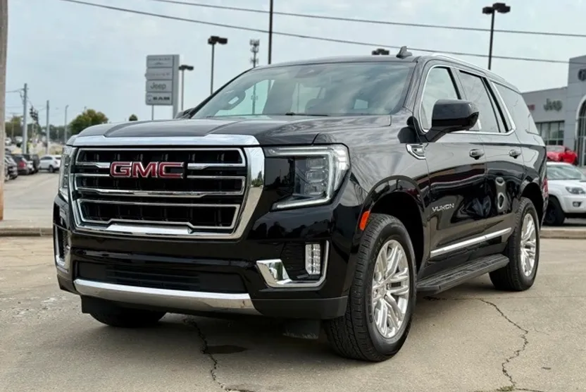 2023 Gmc Yukon SLT photo 1